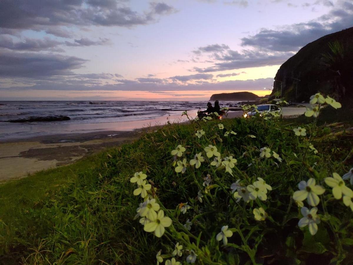 Casa De 2 Quartos Com 2 Ares-Condicionados Em Torres-Rs - Na Mais Bela Praia Gaucha - Cozinha - Banheiro - Tv Smart 32 E Wi-Fi - Estacionamento - Anfitria Superhost No Bnb Villa Екстериор снимка