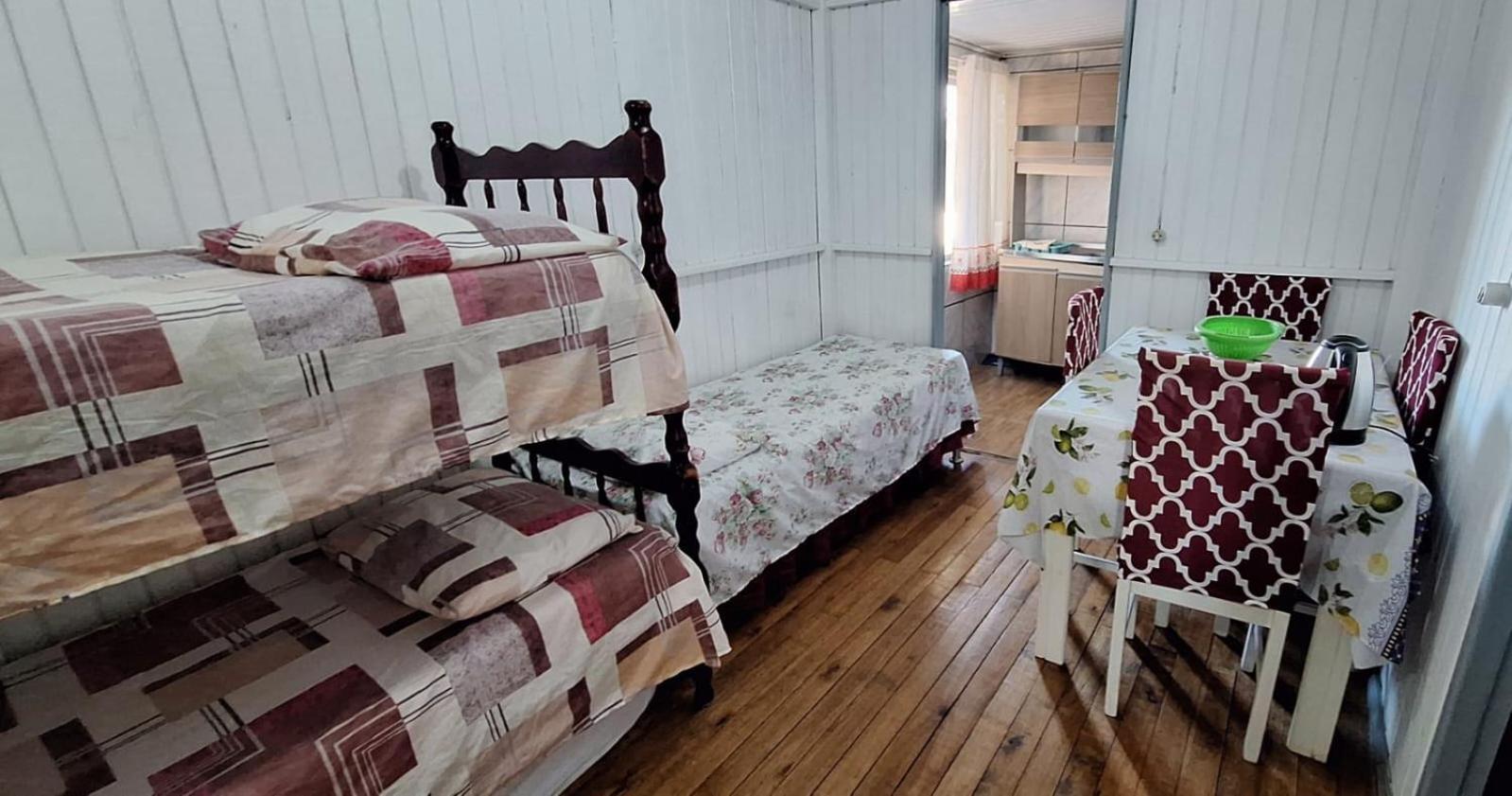 Casa De 2 Quartos Com 2 Ares-Condicionados Em Torres-Rs - Na Mais Bela Praia Gaucha - Cozinha - Banheiro - Tv Smart 32 E Wi-Fi - Estacionamento - Anfitria Superhost No Bnb Villa Екстериор снимка