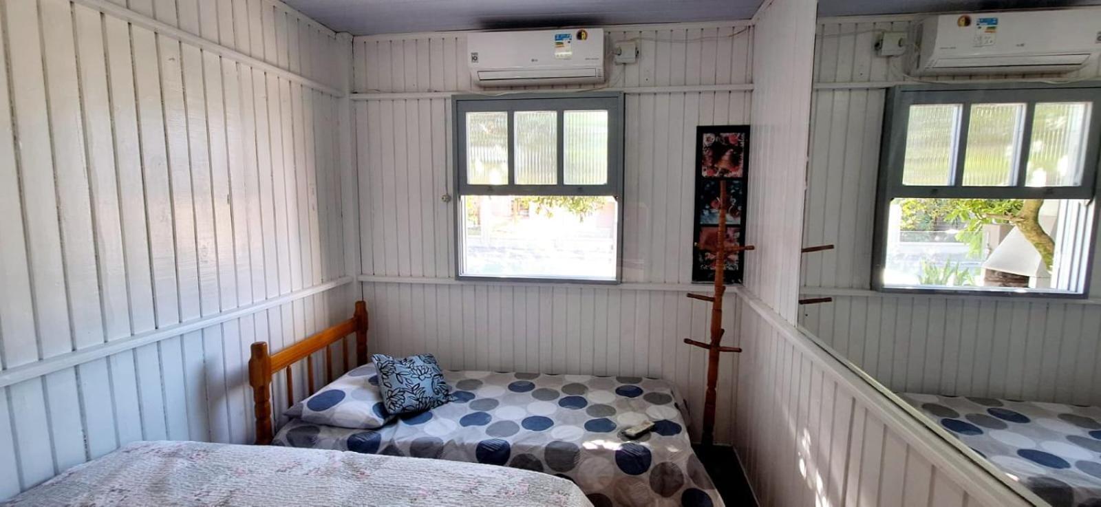Casa De 2 Quartos Com 2 Ares-Condicionados Em Torres-Rs - Na Mais Bela Praia Gaucha - Cozinha - Banheiro - Tv Smart 32 E Wi-Fi - Estacionamento - Anfitria Superhost No Bnb Villa Екстериор снимка